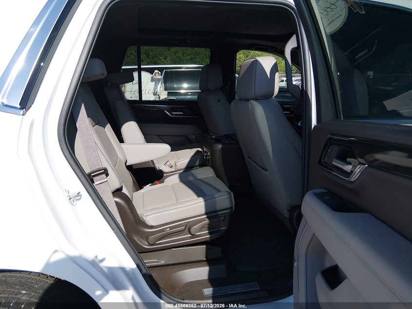 2025 Gmc Yukon VIN 1GKS2BRD9SR207591 IAAI salvage auction — FRONT & REAR, Salvage (Alabama), sold $30,375 on 2026-08-20 (photo 8)
