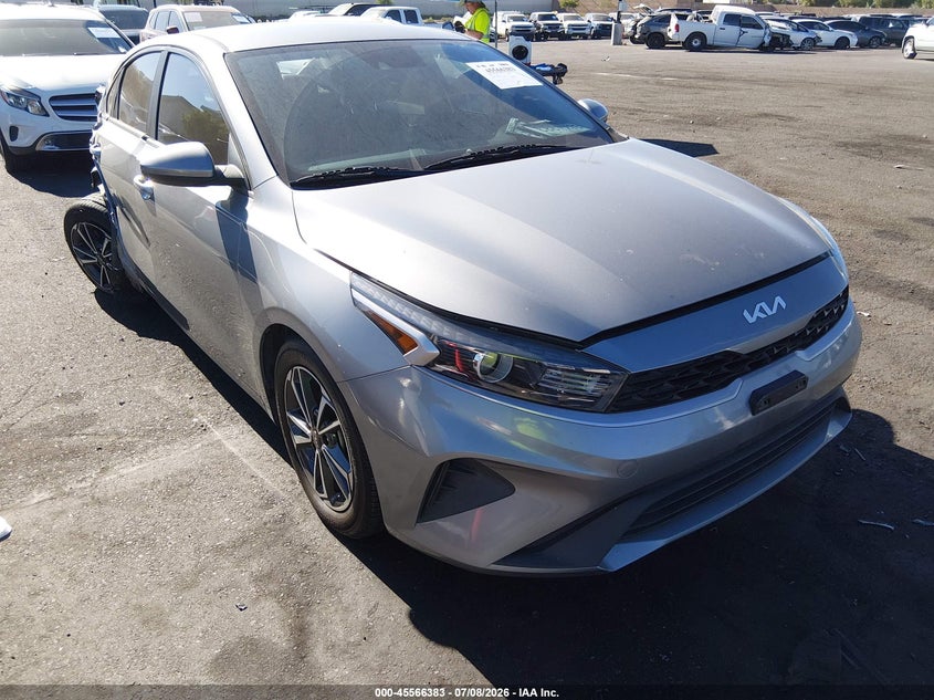 2022 Kia Forte VIN 3KPF24AD5NE468401 IAAI salvage auction — REAR END, Salvage Title, sold $2,650 on 2026-07-31 (photo 1)