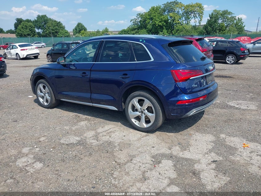 2021 Audi Q5 VIN WA1BAAFY2M2018500 IAAI salvage auction — ROOF, Salvage Title, sold $11,400 on 2026-08-02 (photo 3)