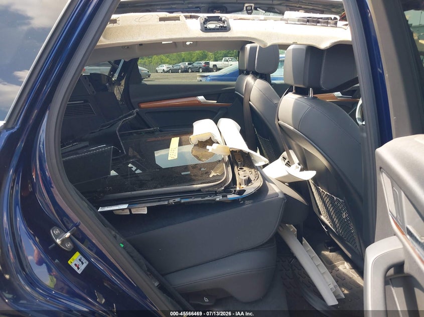 2021 Audi Q5 VIN WA1BAAFY2M2018500 IAAI salvage auction — ROOF, Salvage Title, sold $11,400 on 2026-08-02 (photo 8)