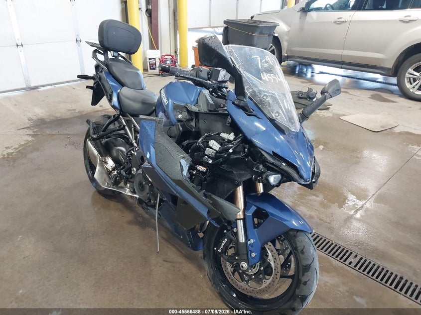 2022 Suzuki Gsx VIN JS1EK12B7N7100397 IAAI salvage auction — ROLLOVER, Salvage Title, sold $1,050 on 2026-07-30 (photo 1)