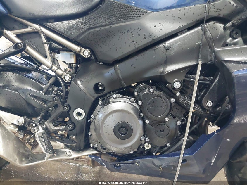 2022 Suzuki Gsx VIN JS1EK12B7N7100397 IAAI salvage auction — ROLLOVER, Salvage Title, sold $1,050 on 2026-07-30 (photo 8)