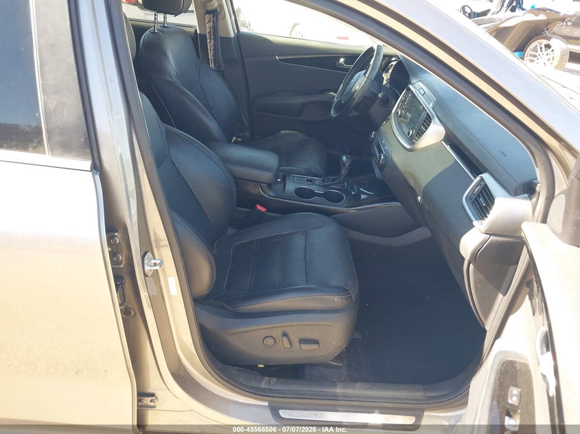 2019 Kia Sorento VIN 5XYPK4A5XKG460077 IAAI salvage auction — RIGHT FRONT, Salvage (California), sold $25 on 2026-07-30 (photo 5)