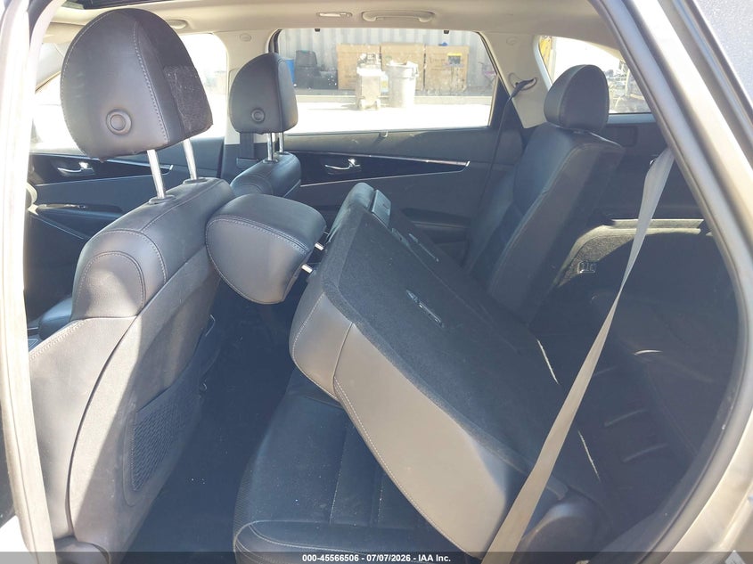 2019 Kia Sorento VIN 5XYPK4A5XKG460077 IAAI salvage auction — RIGHT FRONT, Salvage (California), sold $25 on 2026-07-30 (photo 8)