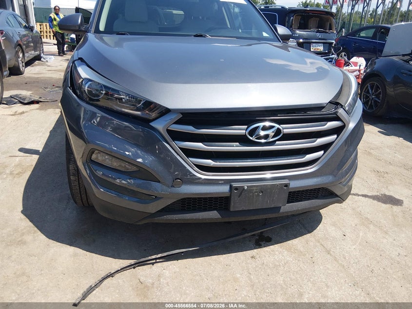 2017 Hyundai Tucson VIN KM8J33A49HU254031 IAAI salvage auction — UNKNOWN, Salvage Title, sold $2,350 on 2026-08-02 (photo 6)