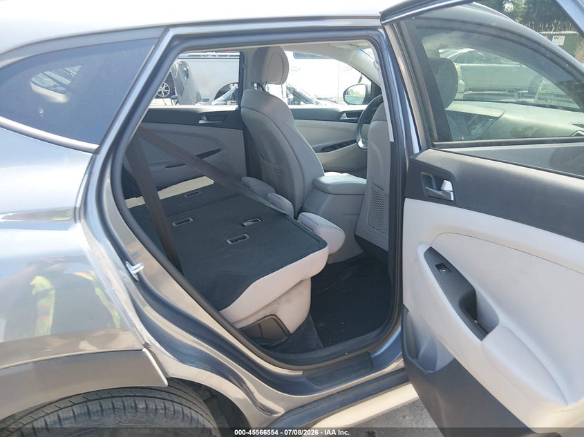 2017 Hyundai Tucson VIN KM8J33A49HU254031 IAAI salvage auction — UNKNOWN, Salvage Title, sold $2,350 on 2026-08-02 (photo 8)
