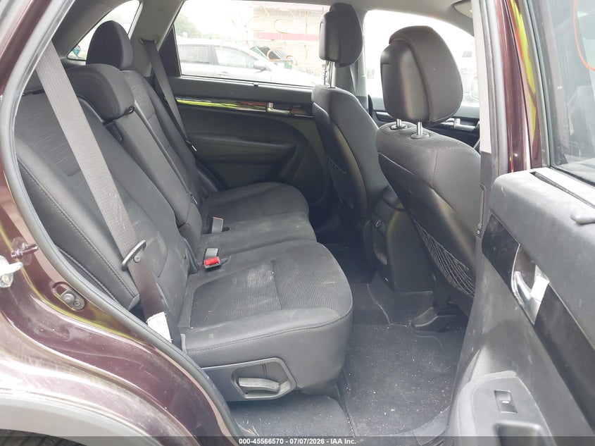 2014 Kia Sorento VIN 5XYKTCA62EG506578 IAAI salvage auction — NORMAL WEAR, Original (Maine), sold $725 on 2026-07-10 (photo 8)
