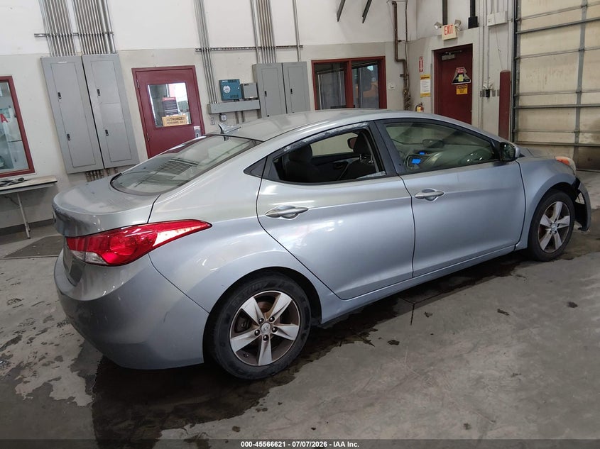 2013 Hyundai Elantra VIN KMHDH4AE0DU588276 IAAI salvage auction — WATER/FLOOD, Salvage Title, sold $225 on 2026-07-31 (photo 4)