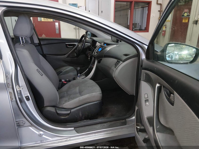 2013 Hyundai Elantra VIN KMHDH4AE0DU588276 IAAI salvage auction — WATER/FLOOD, Salvage Title, sold $225 on 2026-07-31 (photo 5)