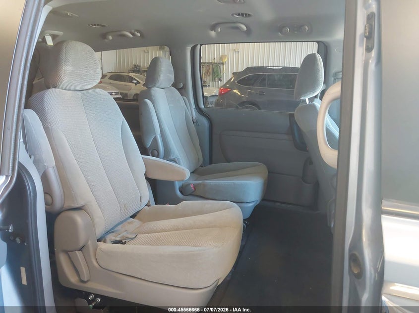 2012 Kia SEDONA VIN KNDMH4C78C6423193 IAAI salvage auction — NORMAL WEAR, Clear (Michigan), sold $1,200 on 2026-08-01 (photo 8)