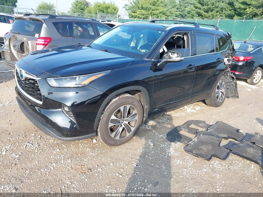 2022 Toyota Highlander VIN 5TDGBRCH0NS561706 IAAI salvage auction — REAR END, Salvage (Kentucky), sold $13,000 on 2026-07-31 (photo 2)