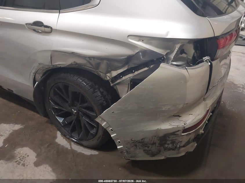 2022 Mitsubishi Outlander VIN JA4J3UA89NZ078541 IAAI salvage auction — REAR END, Salvage (Idaho), sold $5,100 on 2026-08-23 (photo 6)