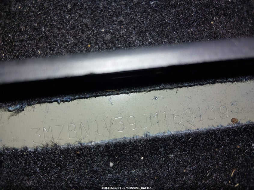 2018 Mazda 3 VIN 3MZBN1V39JM169139 IAAI salvage auction — SIDE, Salvage Title, sold $1,850 on 2026-07-23 (photo 9)