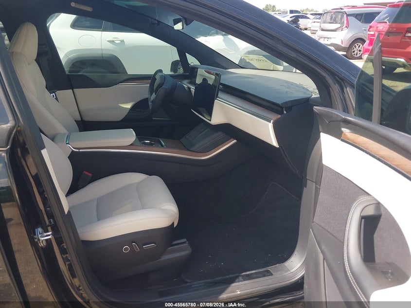 2022 Tesla Model x VIN 7SAXCDE52NF338772 IAAI salvage auction — FRONT END, Salvage (Texas), sold $17,975 on 2026-07-30 (photo 5)