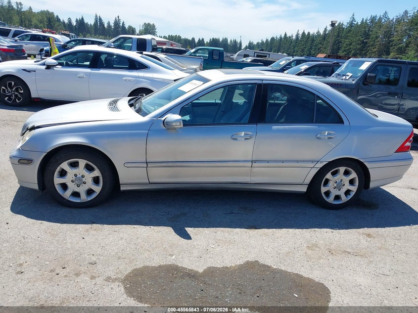 2006 Mercedes-benz C class VIN WDBRF92H86F810154 IAAI salvage auction — NORMAL WEAR, Rebuilt-Non-Public (Washington), sold $425 on 2026-07-29 (photo 6)