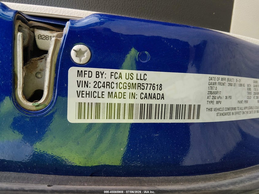 2021 Chrysler Voyager VIN 2C4RC1CG9MR577618 IAAI salvage auction — NORMAL WEAR, Sf97 (New York), sold $10,250 on 2026-08-31 (photo 9)