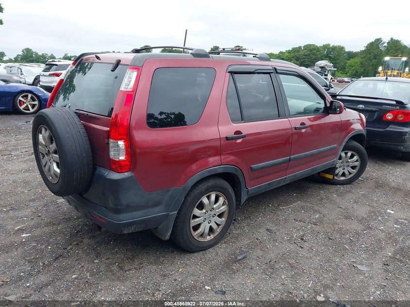2005 Honda Cr-v VIN JHLRD78815C019566 IAAI salvage auction — NORMAL WEAR, Clear (New York), sold $900 on 2026-07-14 (photo 4)