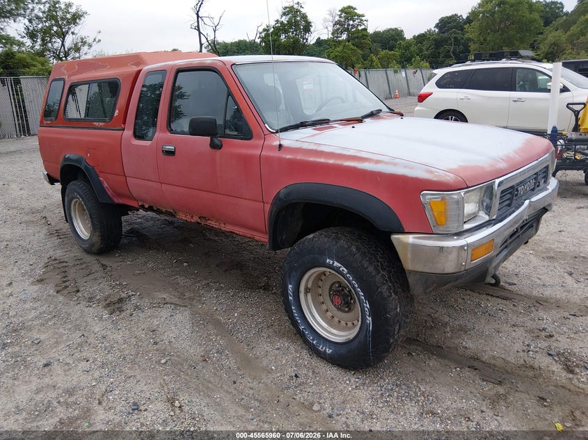 1991 Toyota Pickup VIN JT4VN13D6M5064595 IAAI salvage auction — NORMAL WEAR, Clear (New Jersey), sold $2,200 on 2026-07-21 (photo 1)