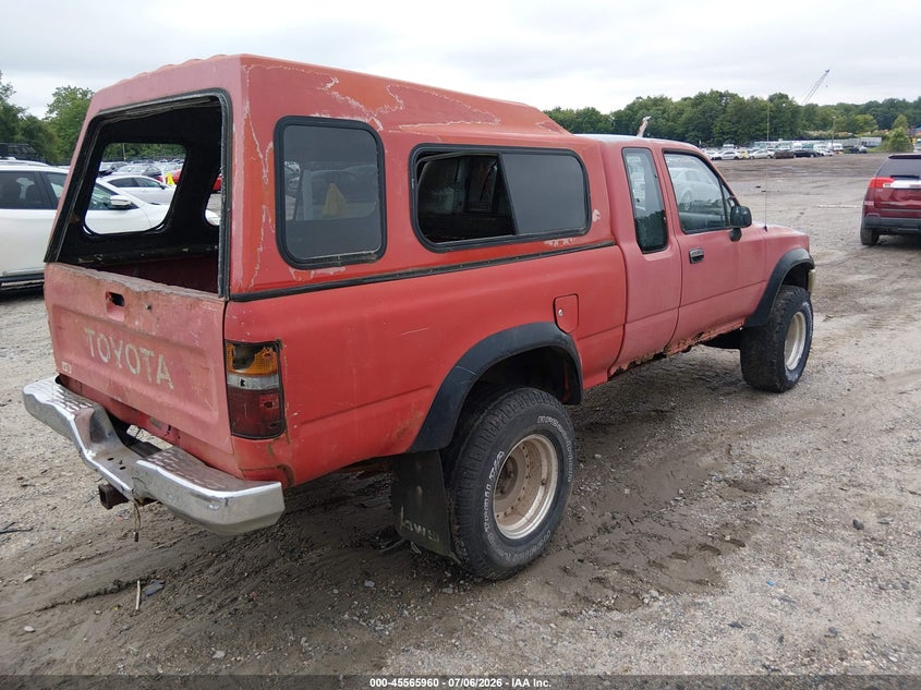 1991 Toyota Pickup VIN JT4VN13D6M5064595 IAAI salvage auction — NORMAL WEAR, Clear (New Jersey), sold $2,200 on 2026-07-21 (photo 4)