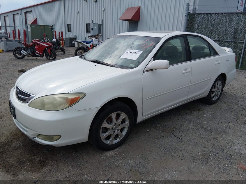 2004 Toyota Camry VIN JTDBE30K940256043 IAAI salvage auction — NORMAL WEAR, Clear (Kansas), sold $400 on 2026-07-31 (photo 2)