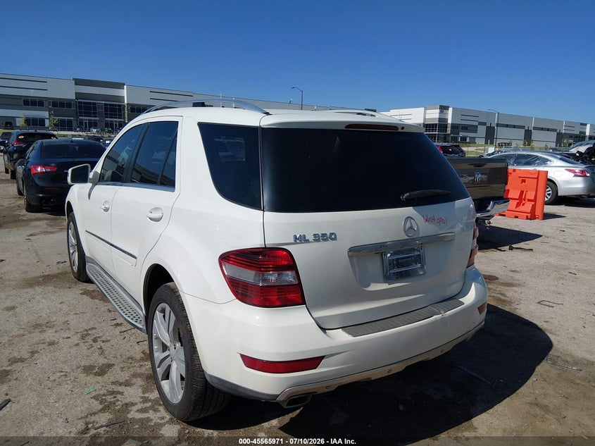 2011 Mercedes-benz Ml-class VIN 4JGBB5GB1BA684217 IAAI salvage auction — RIGHT SIDE, Original (Texas), sold $25 on 2026-08-12 (photo 3)