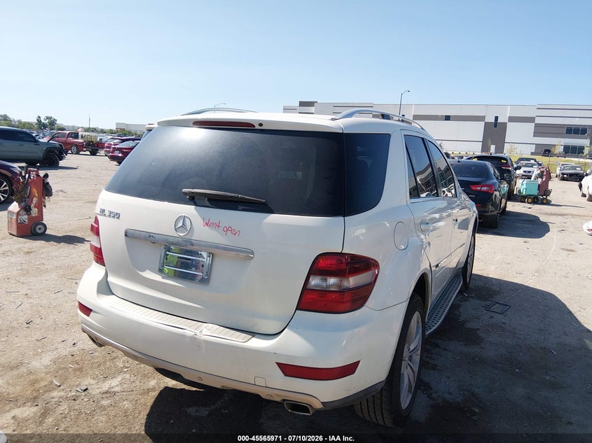 2011 Mercedes-benz Ml-class VIN 4JGBB5GB1BA684217 IAAI salvage auction — RIGHT SIDE, Original (Texas), sold $25 on 2026-08-12 (photo 4)