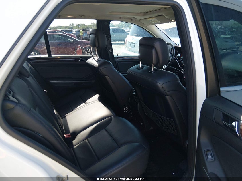2011 Mercedes-benz Ml-class VIN 4JGBB5GB1BA684217 IAAI salvage auction — RIGHT SIDE, Original (Texas), sold $25 on 2026-08-12 (photo 8)