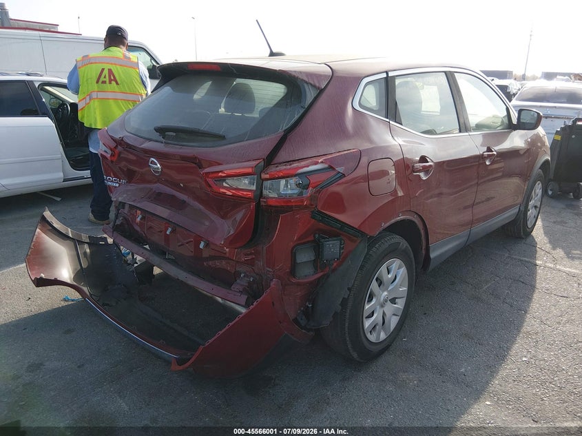 2020 Nissan Rogue VIN JN1BJ1CV0LW272586 IAAI salvage auction — REAR END, Salvage Title, sold $3,700 on 2026-07-30 (photo 4)