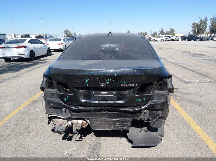 2016 BMW 5er VIN WBA5A5C55GG353789 IAAI salvage auction — REAR END, Wait Title, sold $2,800 on 2026-08-11 (photo 6)