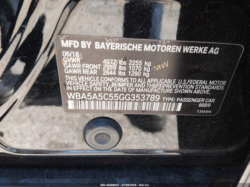 2016 BMW 5er VIN WBA5A5C55GG353789 IAAI salvage auction — REAR END, Wait Title, sold $2,800 on 2026-08-11 (photo 9)