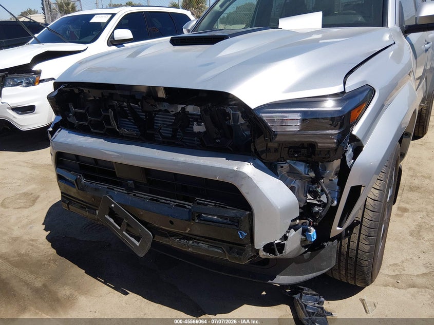 2026 Toyota 4runner VIN JTEVA5BR2T5090752 IAAI salvage auction — FRONT END, Salvage (California), sold $29,850 on 2026-07-09 (photo 6)