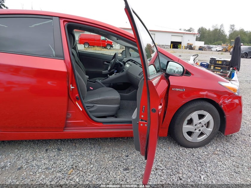 2011 Toyota Prius VIN JTDKN3DU6B1477196 IAAI salvage auction — RIGHT FRONT, Bill Of Sale (Washington), sold $1,050 on 2026-07-29 (photo 5)