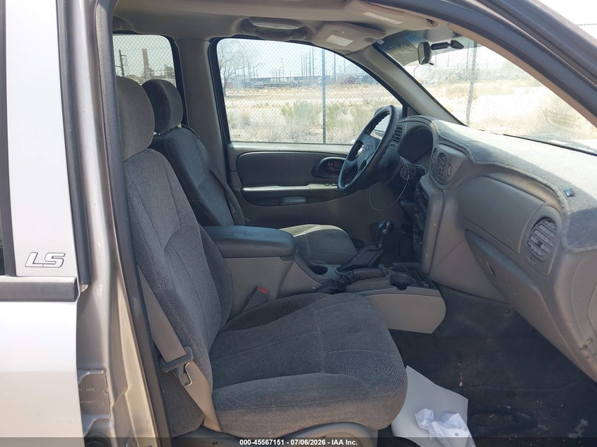 2004 Chevrolet Trailblazer VIN 1GNDT13S842252463 IAAI salvage auction — NORMAL WEAR, Clear-Dealer Only (Arizona), sold $550 on 2026-07-19 (photo 5)