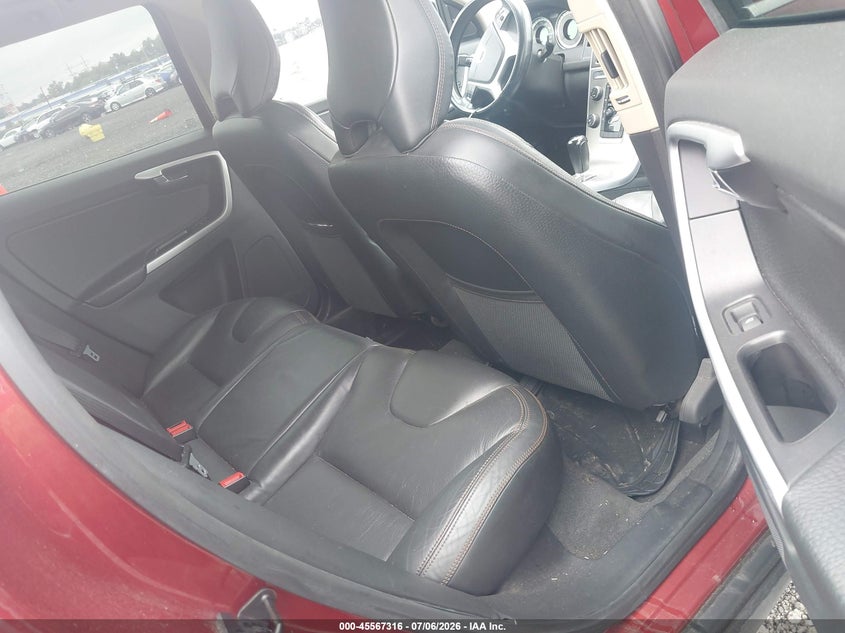 2011 Volvo Xc60 VIN YV4940DZ1B2217324 IAAI salvage auction — NORMAL WEAR, Clear (New York), sold $450 on 2026-07-21 (photo 8)