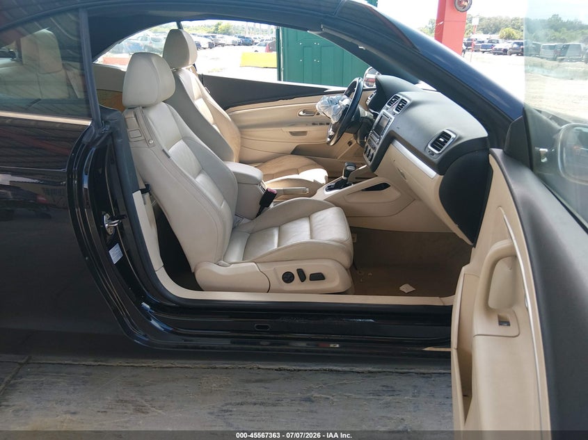 2007 Volkswagen Eos VIN WVWDB71F77V034294 IAAI salvage auction — FRONT END, Rebuildable (Florida), sold $175 on 2026-08-18 (photo 5)