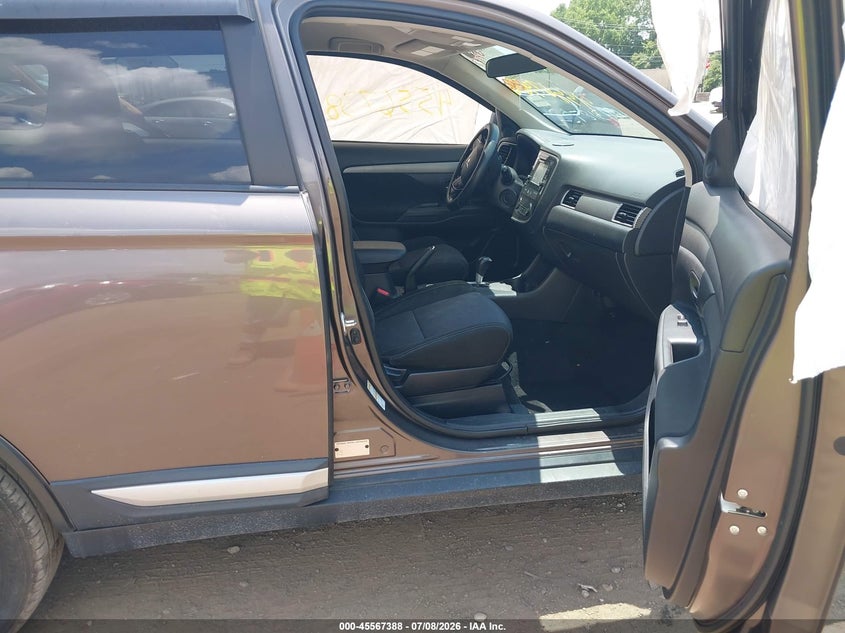 2016 Mitsubishi Outlander VIN JA4AZ3A39GZ012149 IAAI salvage auction — NORMAL WEAR, Original (Ohio), sold $350 on 2026-07-16 (photo 5)