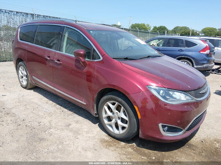 2017 Chrysler Pacifica VIN 2C4RC1EG0HR796311 IAAI salvage auction — LEFT SIDE, Salvage Title, sold $1,550 on 2026-09-04 (photo 1)