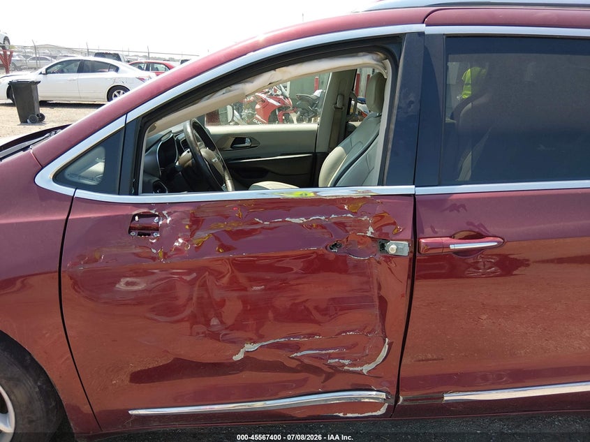2017 Chrysler Pacifica VIN 2C4RC1EG0HR796311 IAAI salvage auction — LEFT SIDE, Salvage Title, sold $1,550 on 2026-09-04 (photo 6)