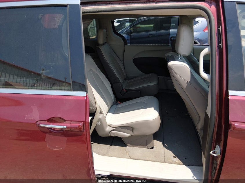 2017 Chrysler Pacifica VIN 2C4RC1EG0HR796311 IAAI salvage auction — LEFT SIDE, Salvage Title, sold $1,550 on 2026-09-04 (photo 8)