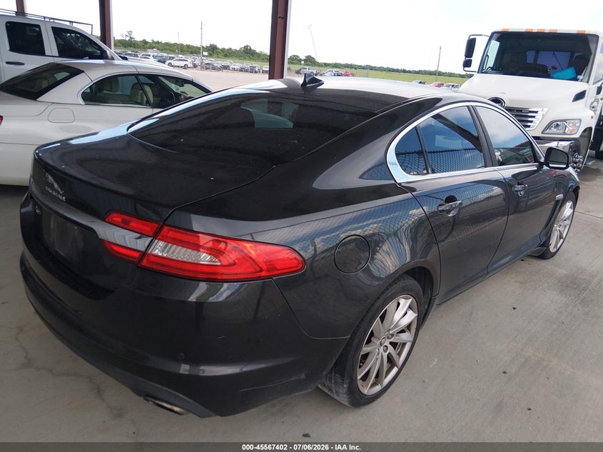 2015 Jaguar Xf VIN SAJWA0FS9FPU67192 IAAI salvage auction — NORMAL WEAR, Original (Texas), sold $500 on 2026-07-31 (photo 4)