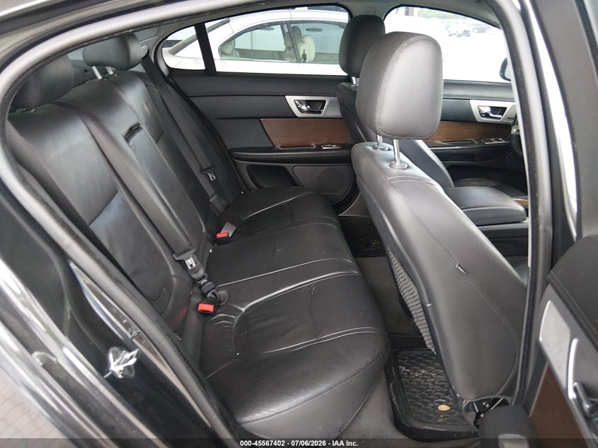 2015 Jaguar Xf VIN SAJWA0FS9FPU67192 IAAI salvage auction — NORMAL WEAR, Original (Texas), sold $500 on 2026-07-31 (photo 8)