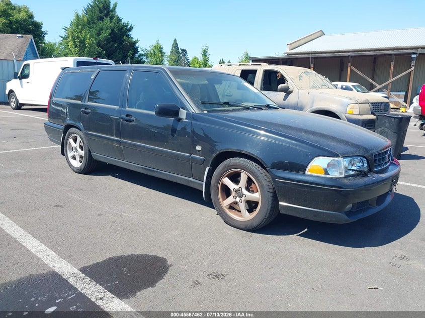1998 Volvo V70 VIN YV1LW5248W2502352 IAAI salvage auction — NORMAL WEAR, Clear (Oregon), sold $250 on 2026-07-28 (photo 1)