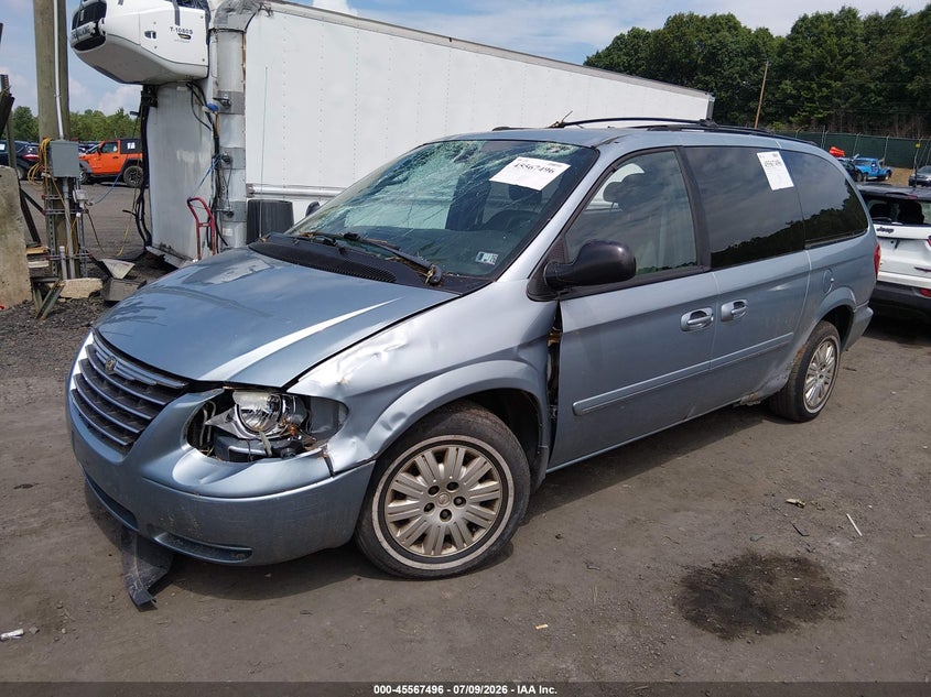 2005 Chrysler Town & country VIN 2C4GP44R65R197845 IAAI salvage auction — STORM DAMAGE, Salvage (Pennsylvania), sold $200 on 2026-07-19 (photo 2)