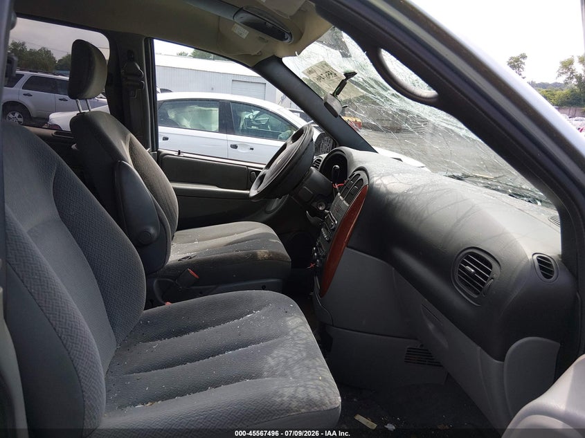 2005 Chrysler Town & country VIN 2C4GP44R65R197845 IAAI salvage auction — STORM DAMAGE, Salvage (Pennsylvania), sold $200 on 2026-07-19 (photo 5)