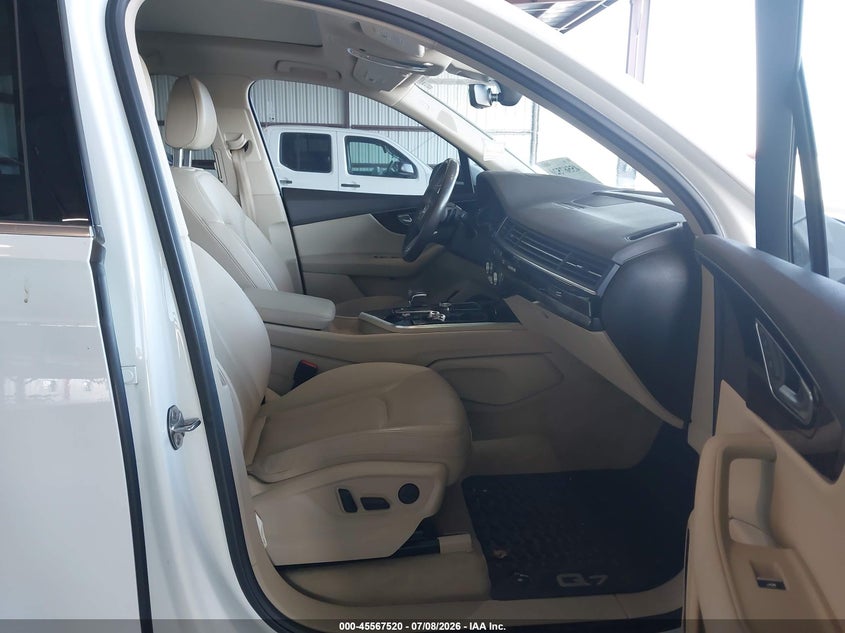 2019 Audi Q7 VIN WA1VAAF76KD015430 IAAI salvage auction — REAR END, Salvage Title, sold $7,350 on 2026-08-25 (photo 5)