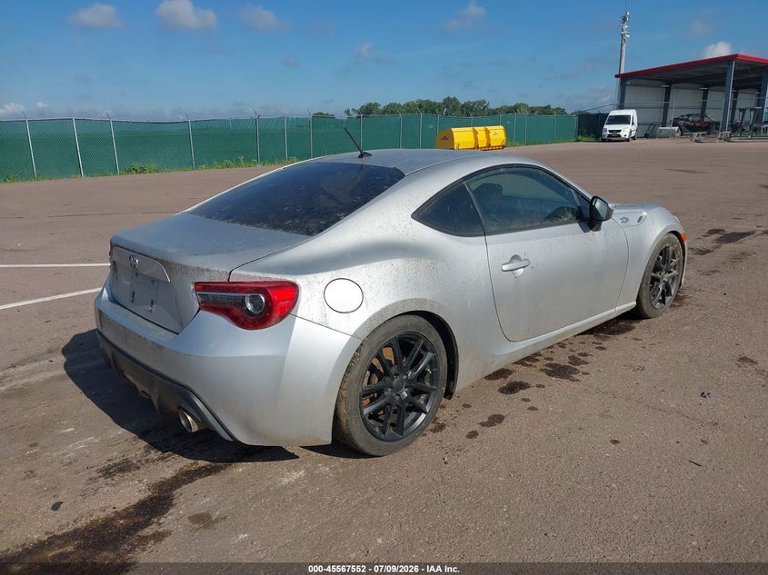 2013 Scion Fr-s VIN JF1ZNAA11D2706724 IAAI salvage auction — NORMAL WEAR, Regular Certificate (Iowa), sold $1,100 on 2026-07-28 (photo 4)