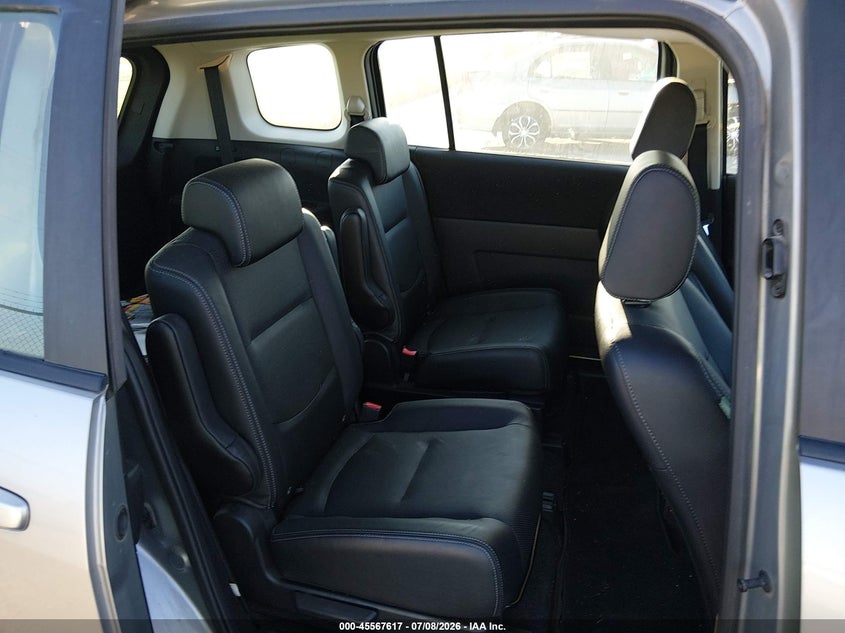 2010 Mazda 5 VIN JM1CR2W31A0384467 IAAI salvage auction — NORMAL WEAR, Clear (Missouri), sold $1,975 on 2026-07-16 (photo 8)