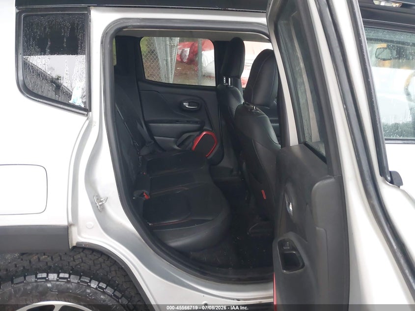 2017 Jeep Renegade VIN ZACCJBCB4HPF63898 IAAI salvage auction — NORMAL WEAR, Clear (Virginia), sold $1,100 on 2026-07-21 (photo 8)
