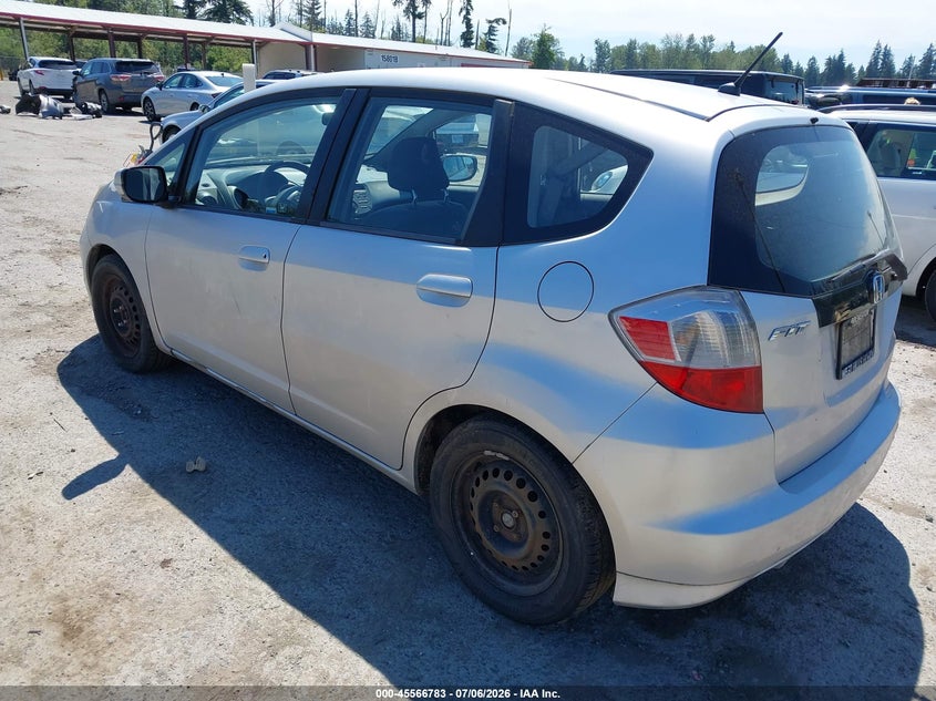 2013 Honda Fit VIN JHMGE8H38DC023087 IAAI salvage auction — NORMAL WEAR, Clear (Washington), sold $400 on 2026-07-29 (photo 3)