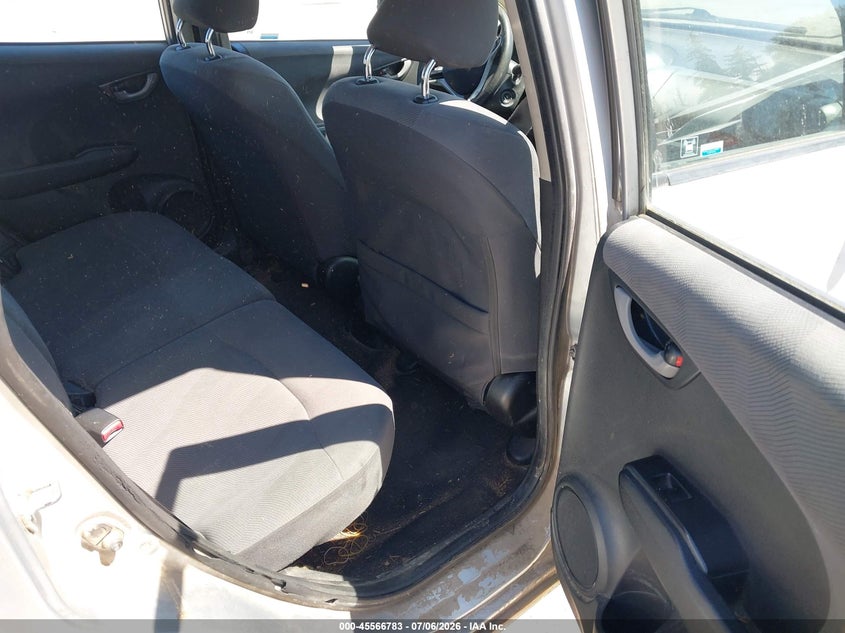 2013 Honda Fit VIN JHMGE8H38DC023087 IAAI salvage auction — NORMAL WEAR, Clear (Washington), sold $400 on 2026-07-29 (photo 8)